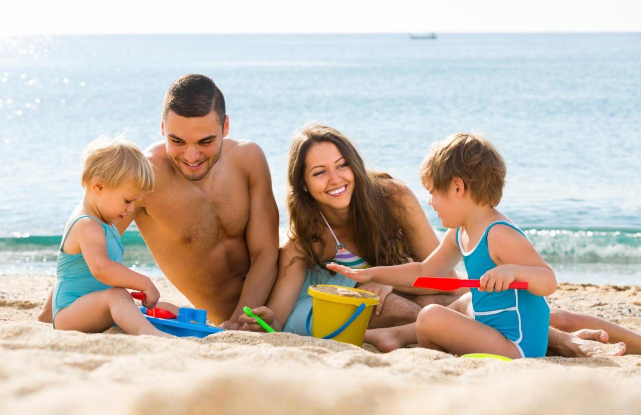 8 Berth Caravan For Hire At Manor Park Near To A Great Beach Ref 23041C Ханстантон Экстерьер фото