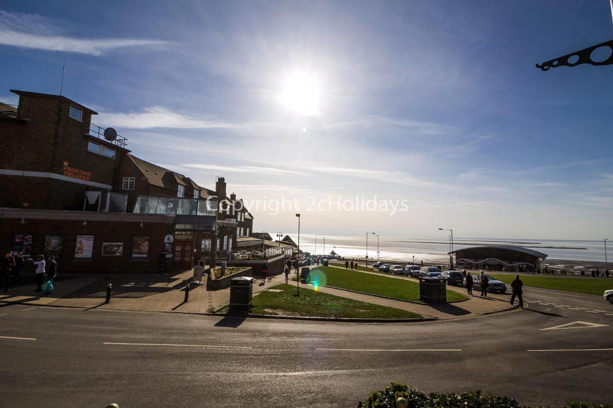 8 Berth Caravan For Hire At Manor Park Near To A Great Beach Ref 23041C Ханстантон Экстерьер фото